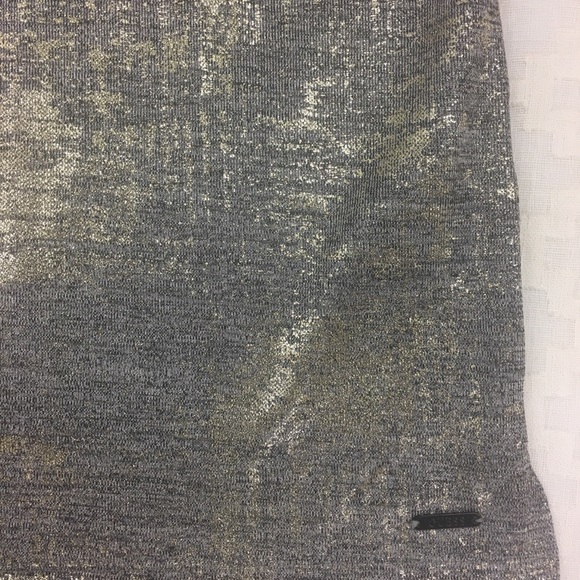 Shirt - Picture 4 of 7